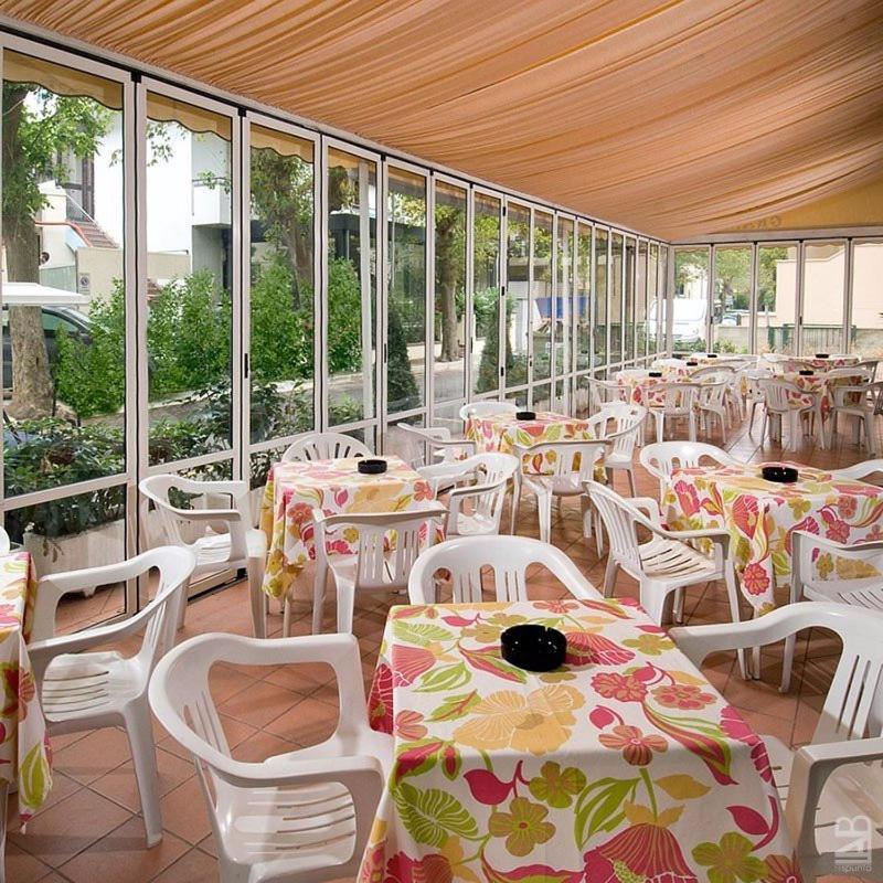Hotel Granada Cattolica Exterior foto