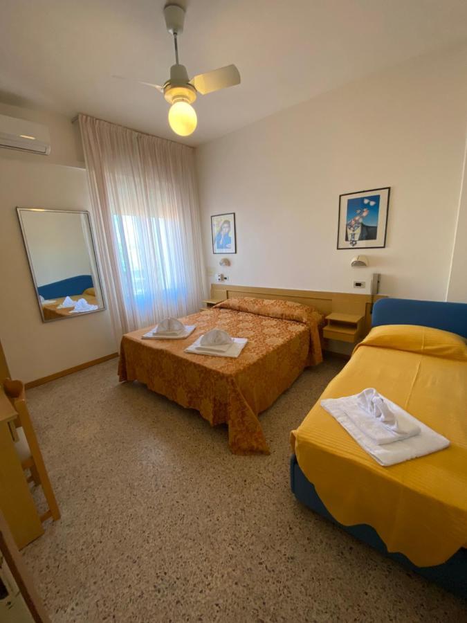 Hotel Granada Cattolica Exterior foto