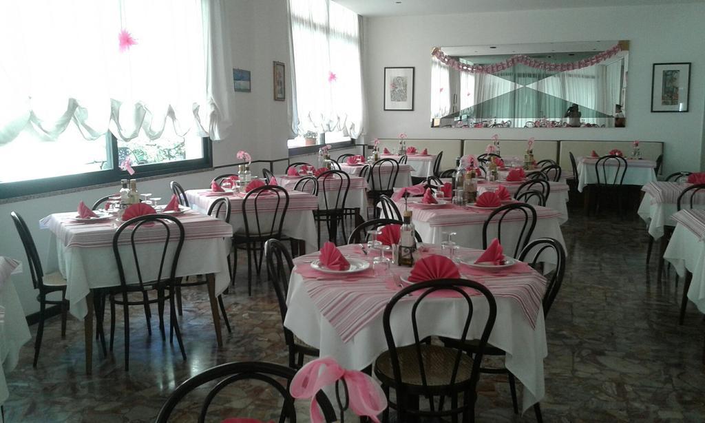 Hotel Granada Cattolica Exterior foto